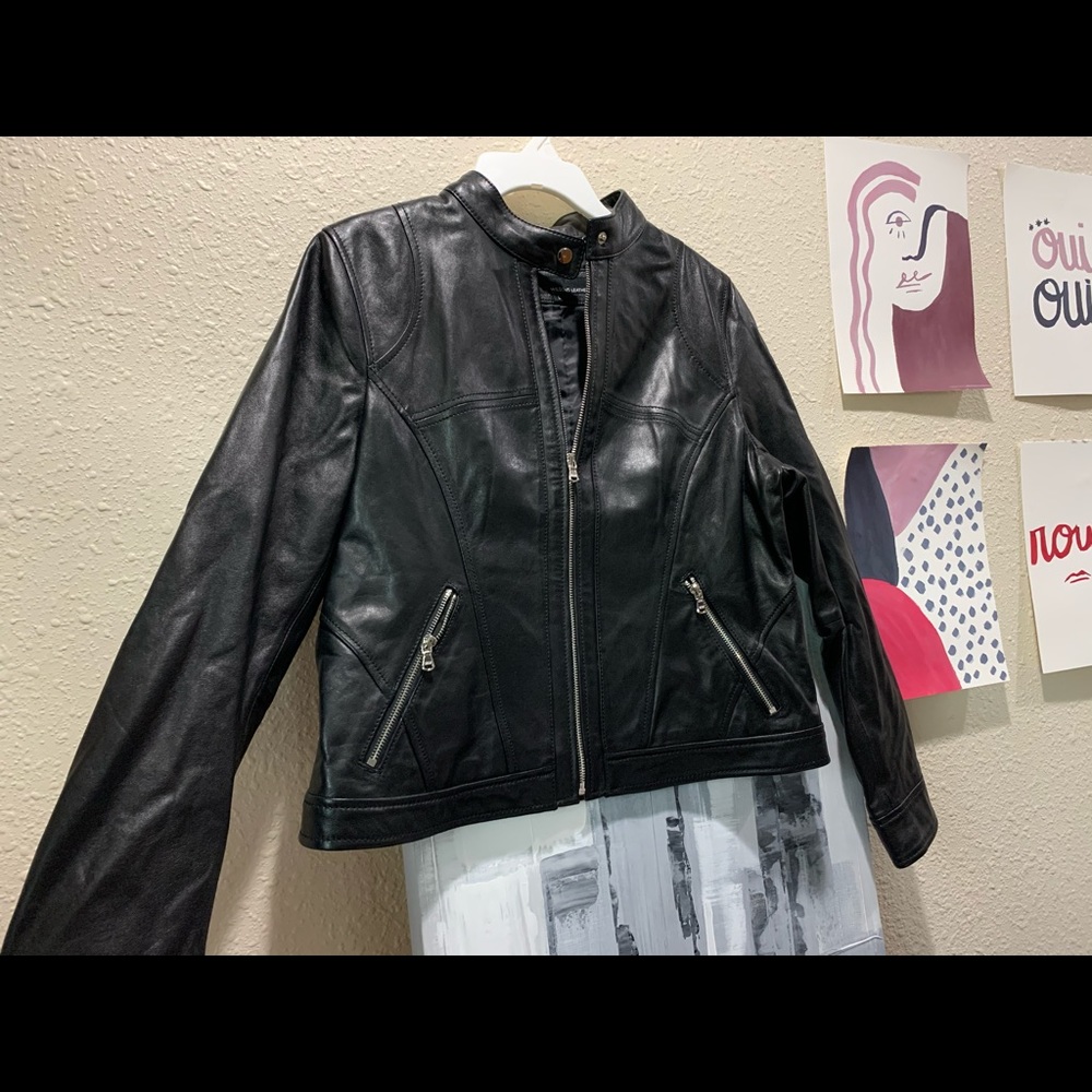 Black leather jacket women size Large!